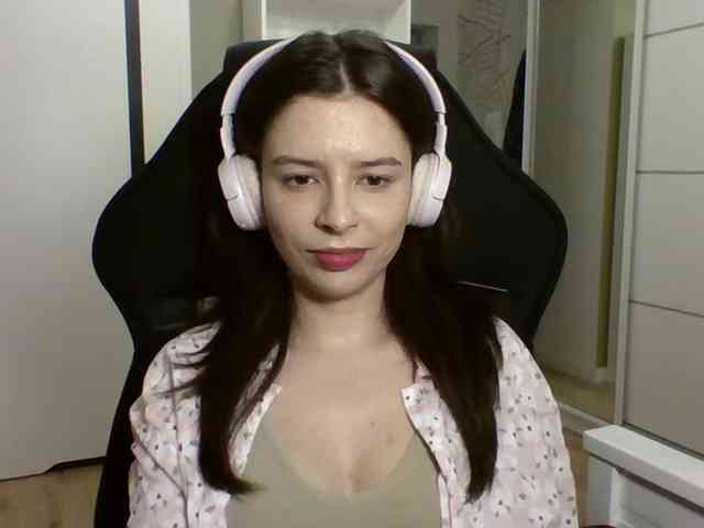 LariceHoney webcam