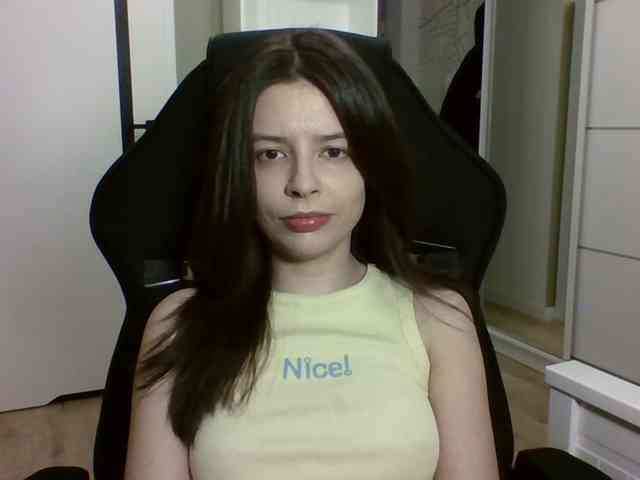 LariceHoney webcam