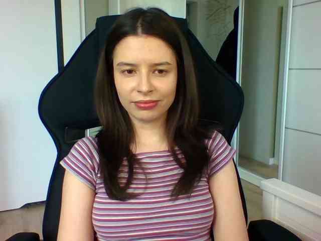 LariceHoney webcam
