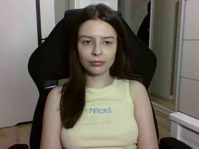 LariceHoney webcam