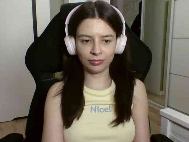 LariceHoney webcam
