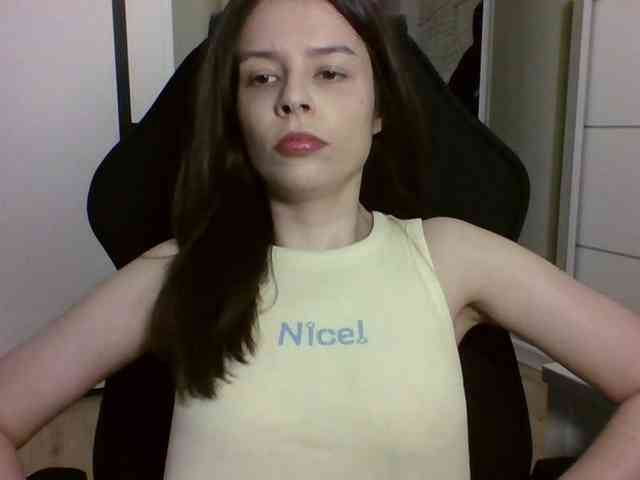 LariceHoney webcam