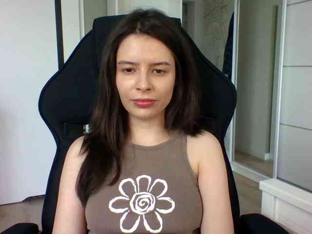 LariceHoney webcam