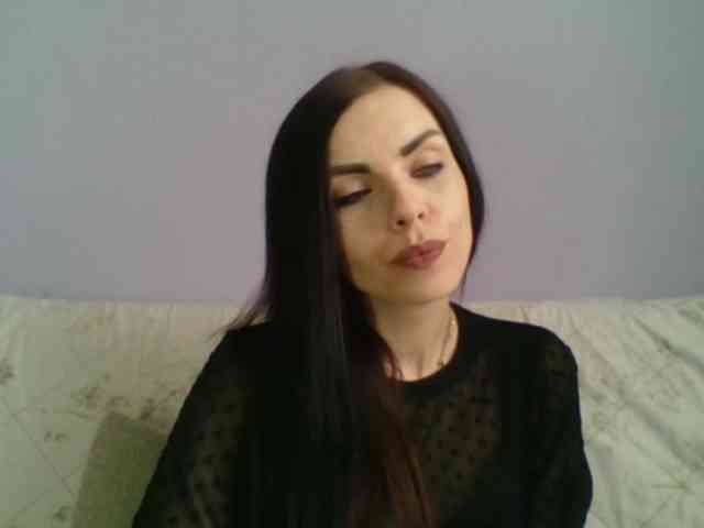 Acest model este live acum. CassidyLovely