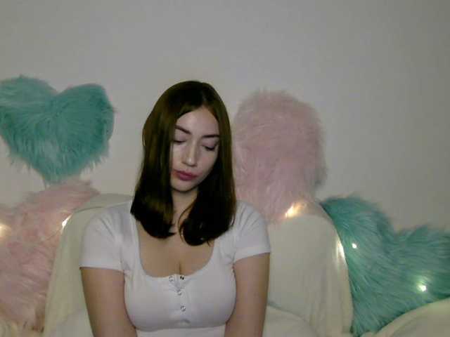 KaylaAmazing live cam on UnifiedCams