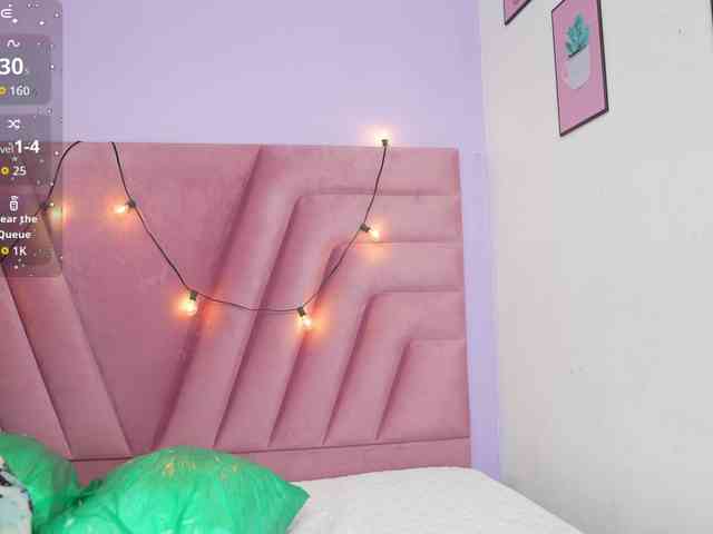 Rizantella Live Webcam on BongaCams