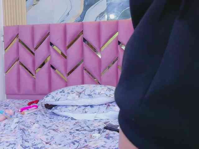 Rizantella Live Webcam on BongaCams