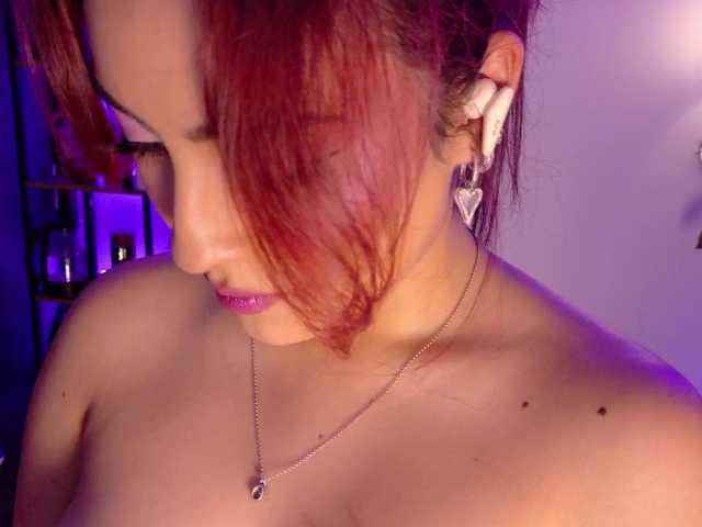 Silvana-goddess live webcam show