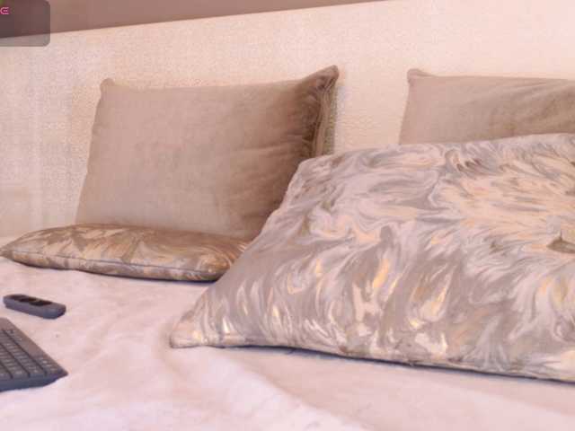 irisreid, live now on BongaCams