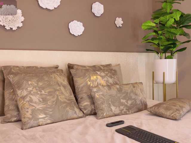 irisreid live cam on BongaCams