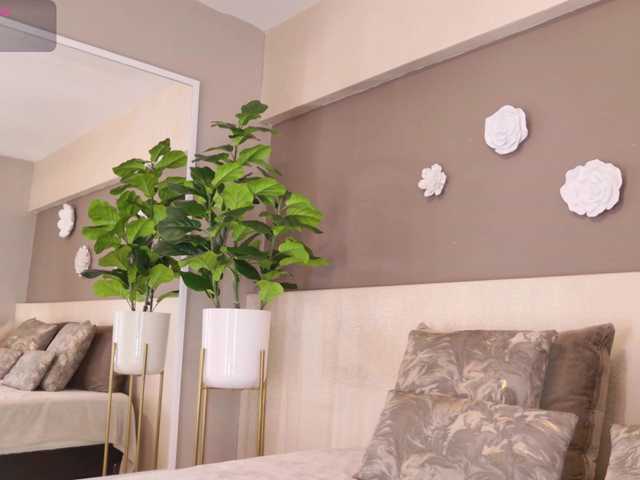 irisreid live cam on BongaCams