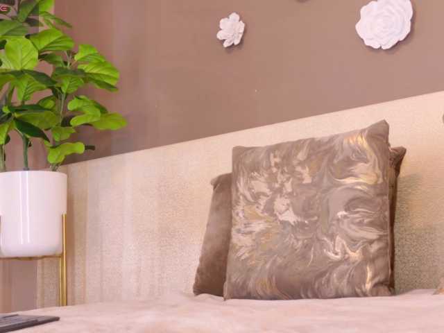 irisreid live cam on BongaCams