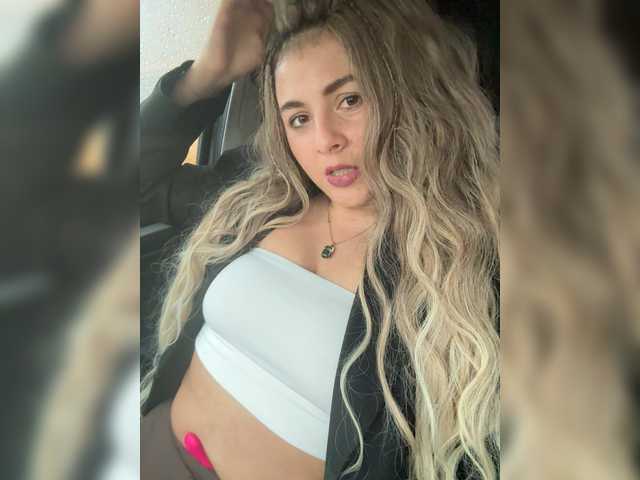 ProseccoMood's BongaCams show and profile