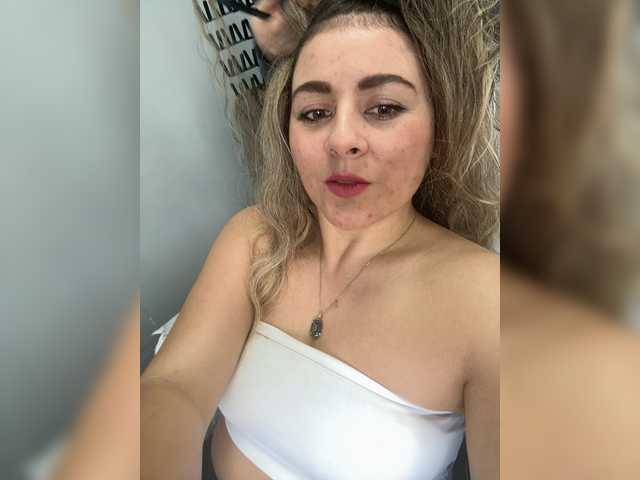 ProseccoMood's BongaCams show and profile