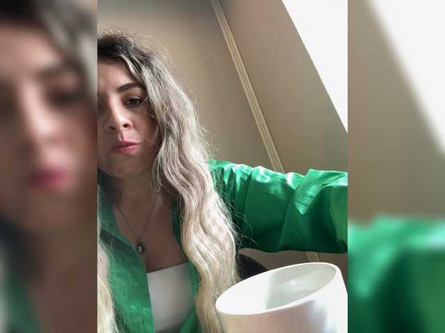 ProseccoMood's BongaCams show and profile