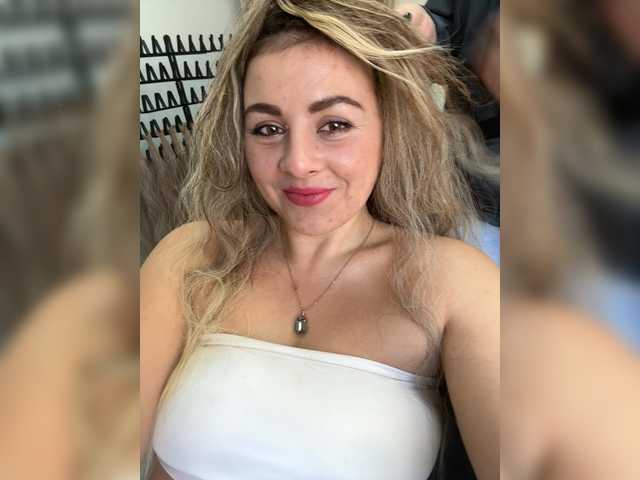 ProseccoMood's BongaCams show and profile