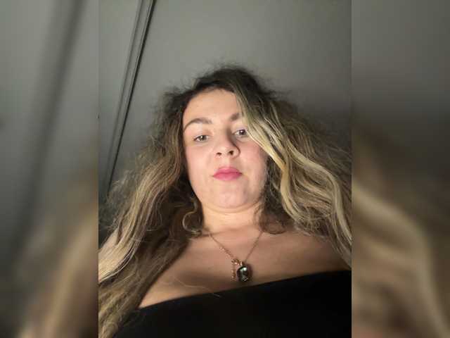 ProseccoMood's BongaCams show and profile