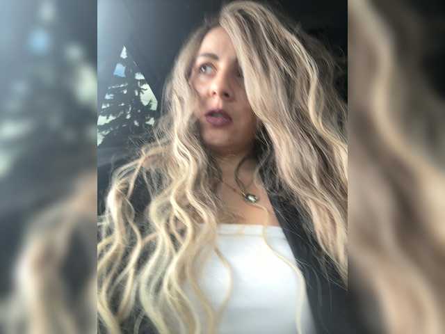 ProseccoMood's BongaCams show and profile