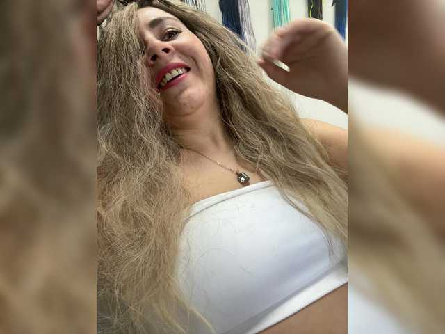 ProseccoMood's BongaCams show and profile