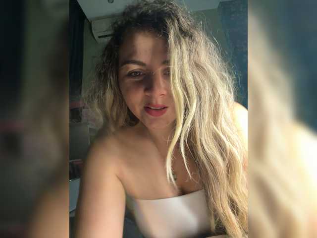 ProseccoMood's BongaCams show and profile