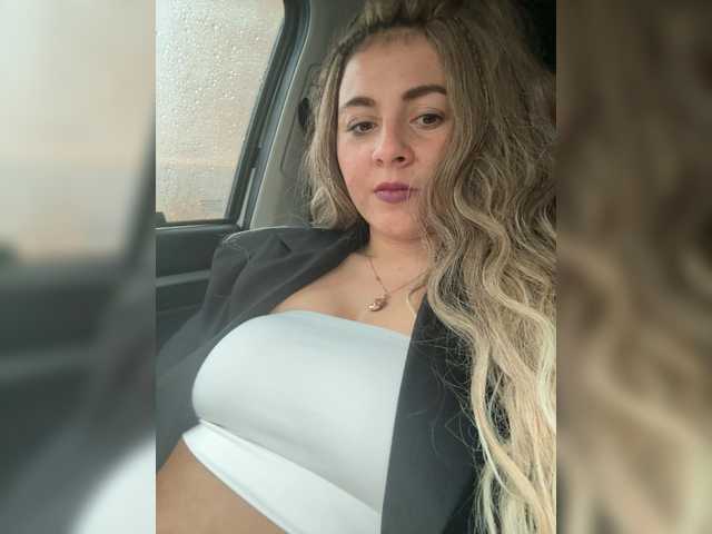 ProseccoMood's BongaCams show and profile