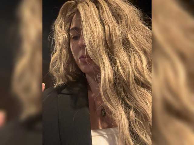 ProseccoMood's BongaCams show and profile