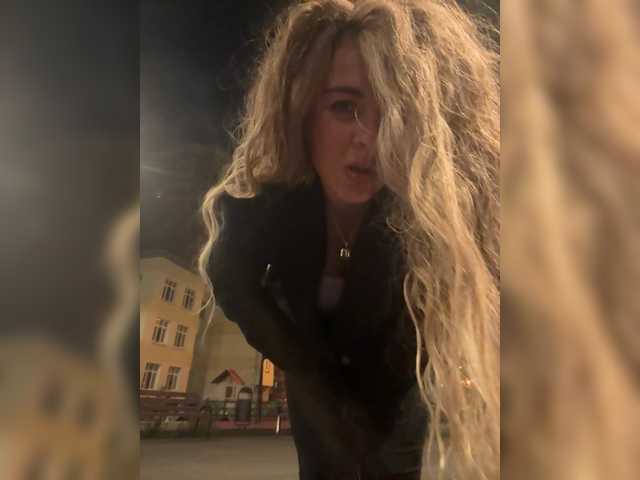 ProseccoMood's BongaCams show and profile