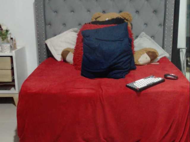 DannaSquirtx live cam on BongaCams