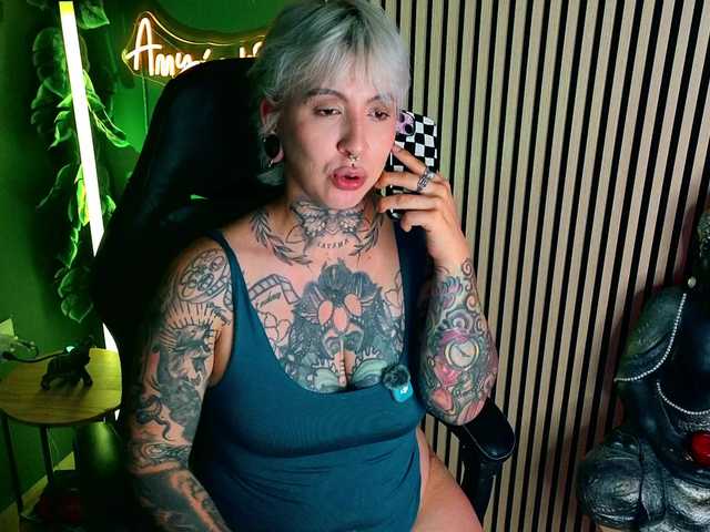 Amy-ink6969 live cam on BongaCams