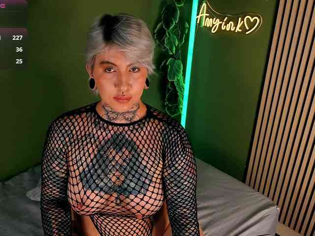 Amy-ink6969 webcam
