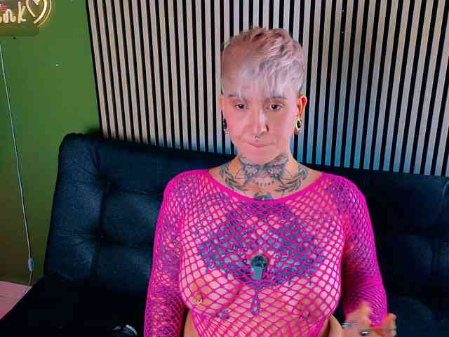 Amy-ink6969 webcam