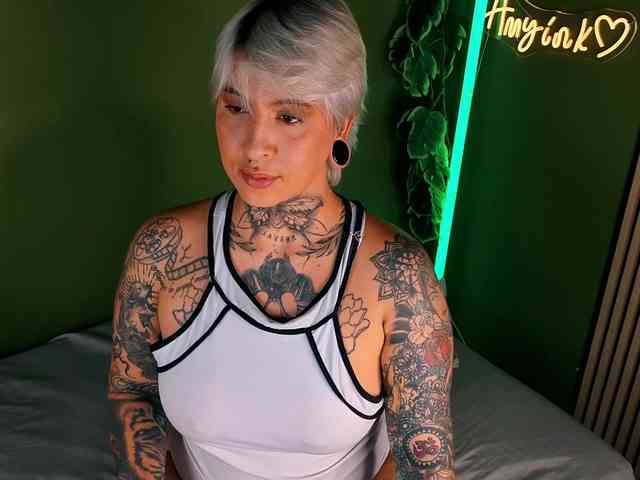 Amy-ink6969 webcam