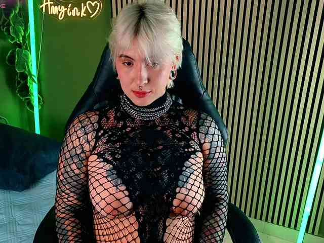 Amy-ink6969 webcam