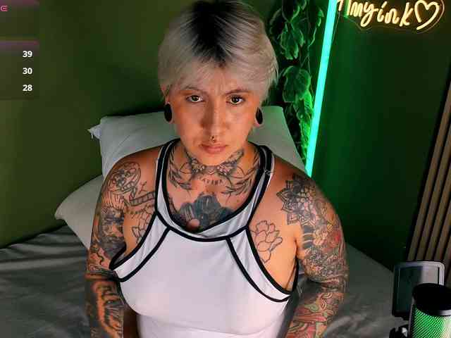 Amy-ink6969 webcam