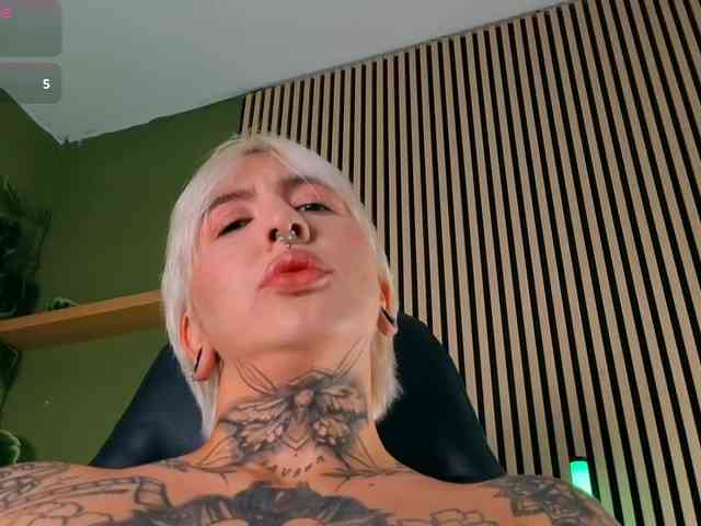 Модель: Amy-ink6969