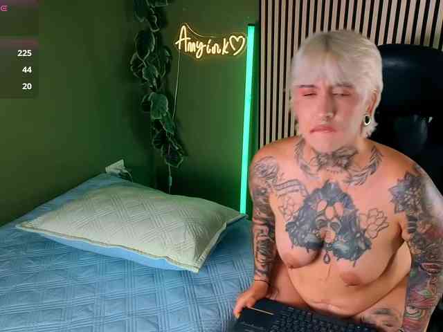 Amy-ink6969 webcam