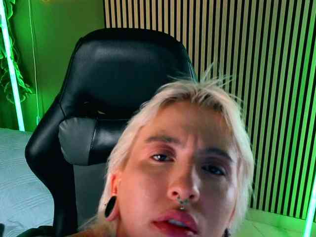 Amy-ink6969 webcam
