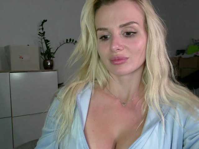 CorneliaSweet live webcam show