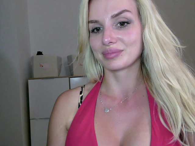 CorneliaSweet live webcam show