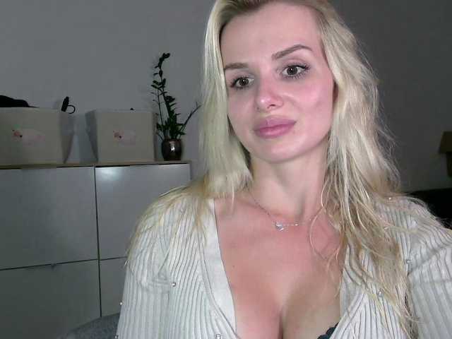 CorneliaSweet live webcam show