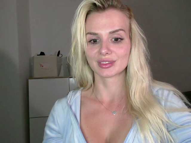 CorneliaSweet live webcam show