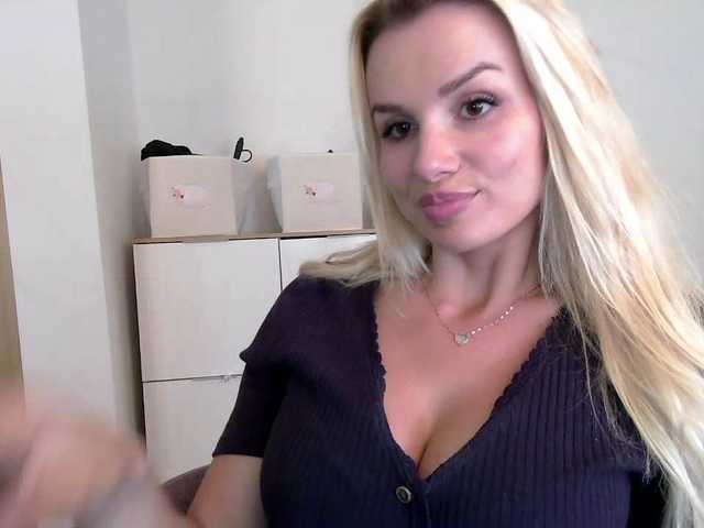 CorneliaSweet live webcam show