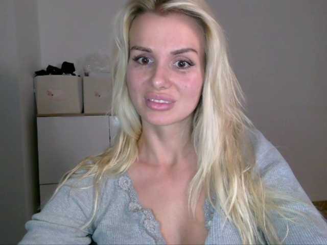 CorneliaSweet live cam preview
