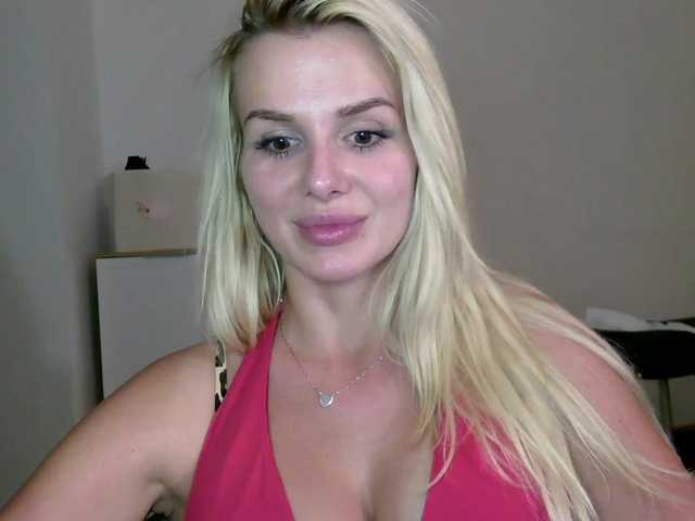 CorneliaSweet live webcam show