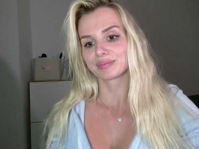 CorneliaSweet live webcam show