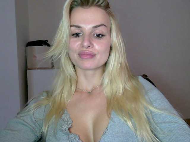 CorneliaSweet live cam preview