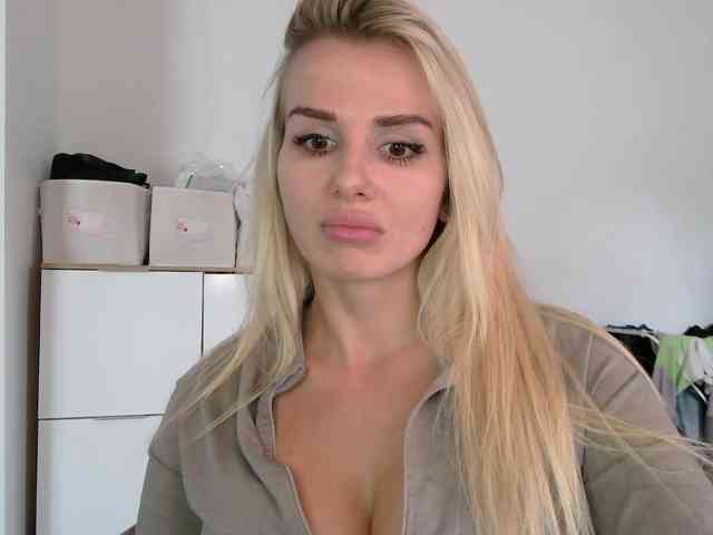 CorneliaSweet webcam