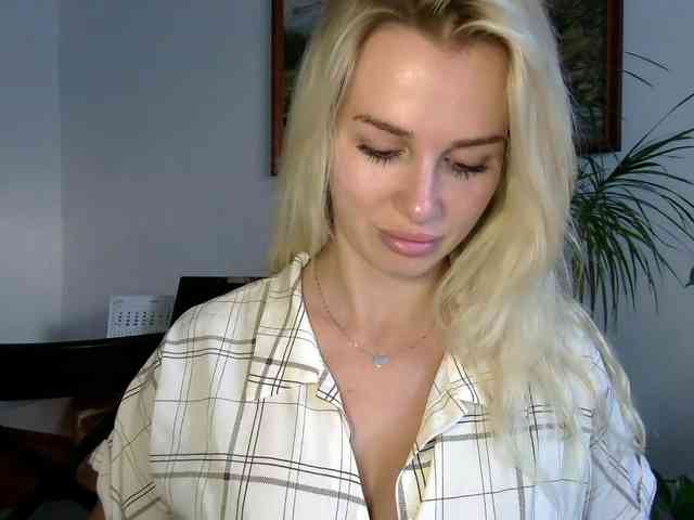 CorneliaSweet webcam