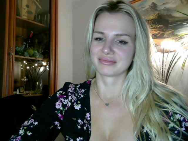 CorneliaSweet webcam