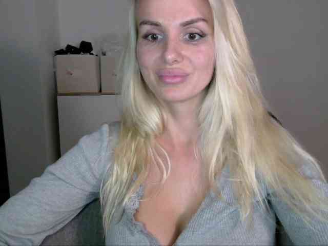 CorneliaSweet webcam